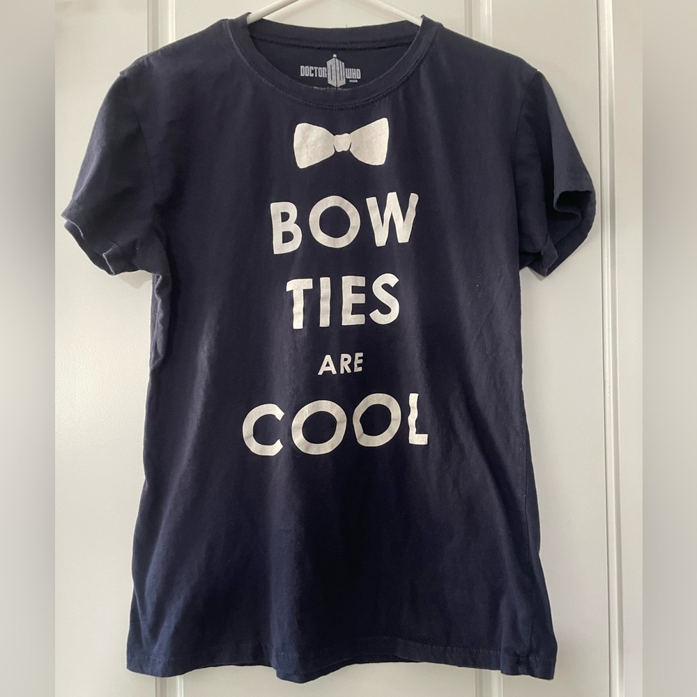 ✨ 3/$25 ✨ Ripple Junction Doctor Who Graphic Tee